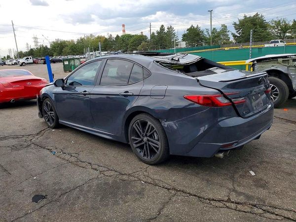 2025 TOYOTA CAMRY