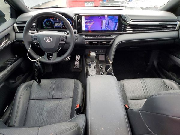 2025 TOYOTA CAMRY