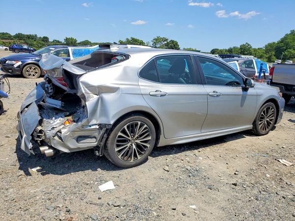 2019 TOYOTA CAMRY