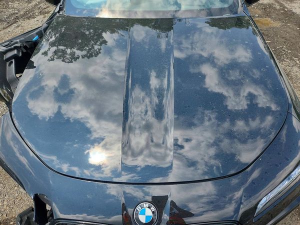 2026 BMW 7 SERIES xDrive — Engine bay
