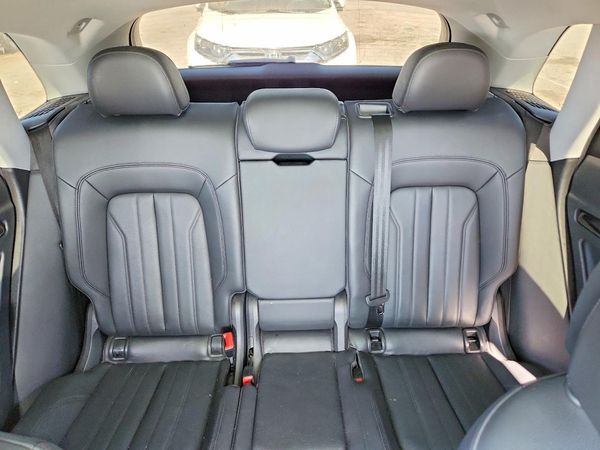 2018 AUDI Q5 quattro Premium Plus
