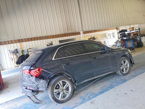 2023 AUDI Q3