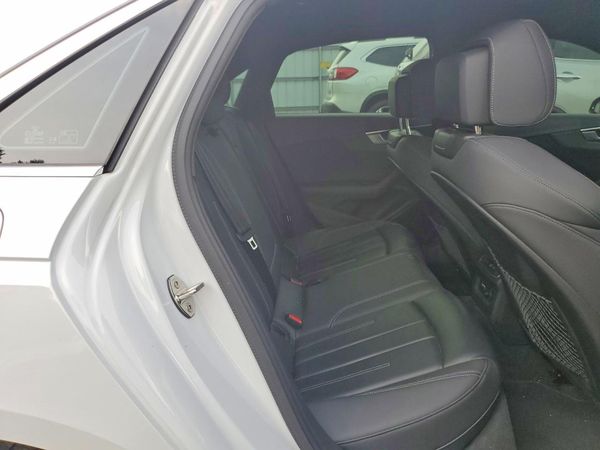 2024 AUDI A4 quattro Premium Plus