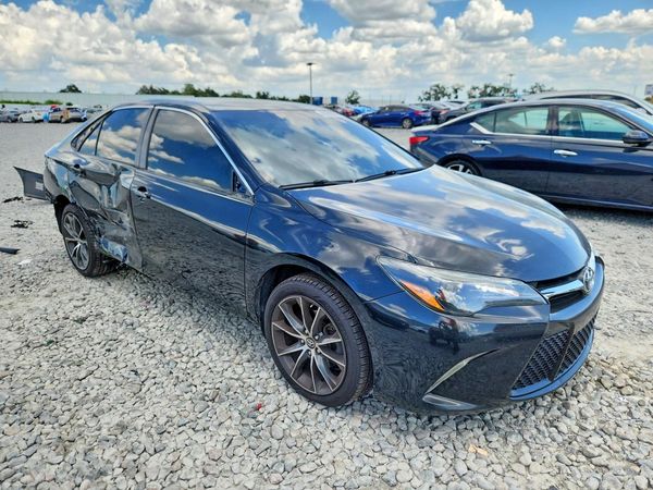 2017 TOYOTA CAMRY