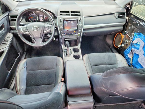 2017 TOYOTA CAMRY