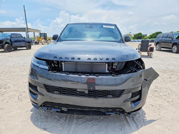 2025 LAND ROVER RANGE ROVER SPORT P460e Dynamic SE