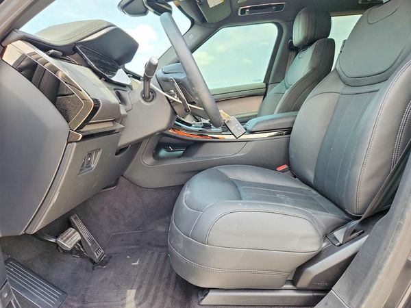 2025 LAND ROVER RANGE ROVER SPORT P460e Dynamic SE
