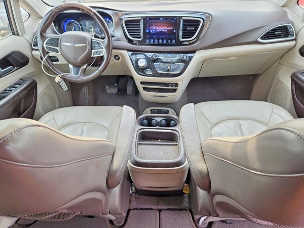 2017 CHRYSLER PACIFICA Touring L