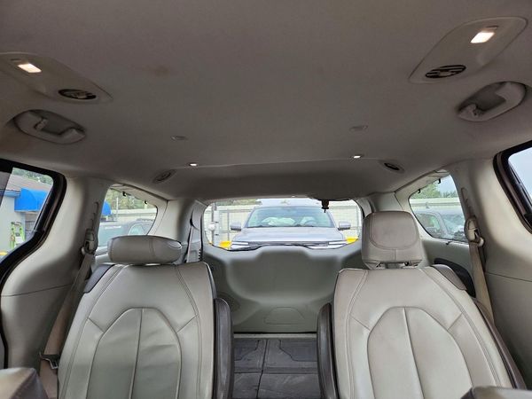 2017 CHRYSLER PACIFICA Touring L