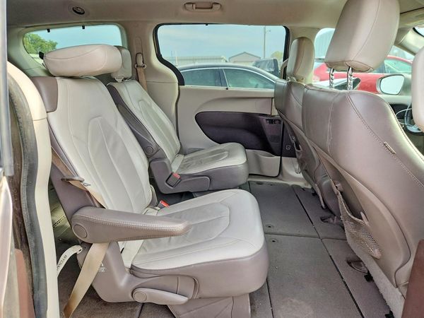 2017 CHRYSLER PACIFICA Touring L