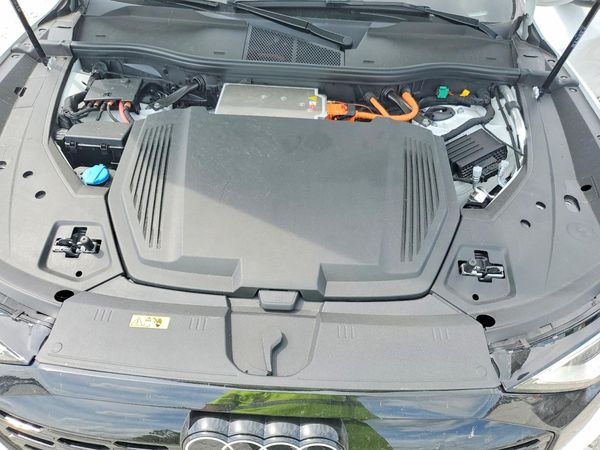 2024 AUDI Q8 E-TRON