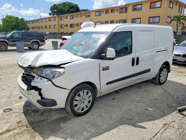 2016 RAM PROMASTER CITY SLT