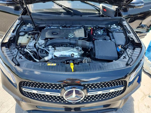 2021 MERCEDES-BENZ GLB GLB250