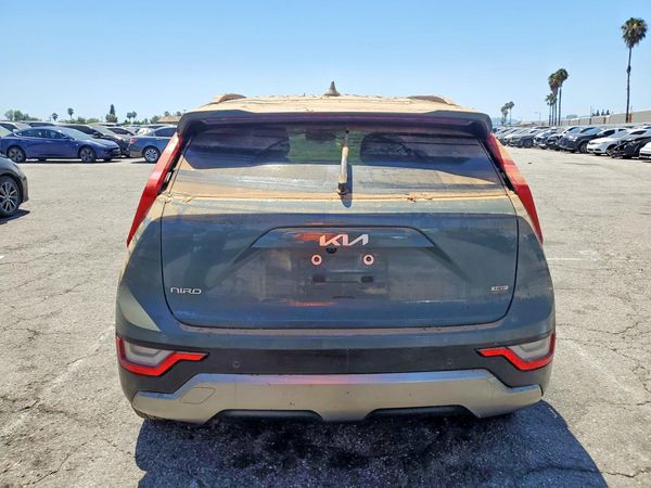 2023 KIA NIRO