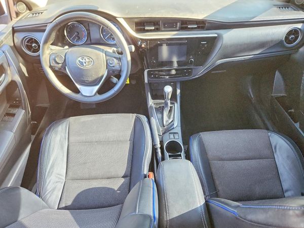2017 TOYOTA COROLLA
