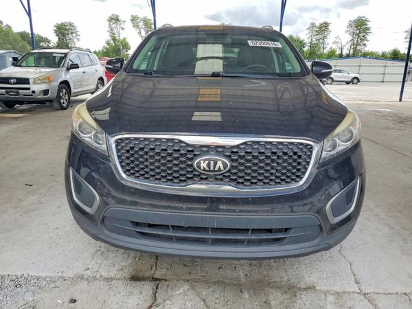 2016 KIA SORENTO L / LX