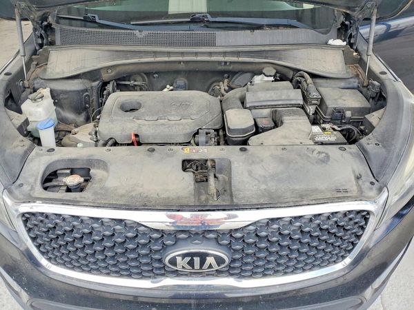 2016 KIA SORENTO L / LX