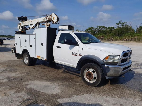 2015 RAM 5500 REG CAB CHASSIS