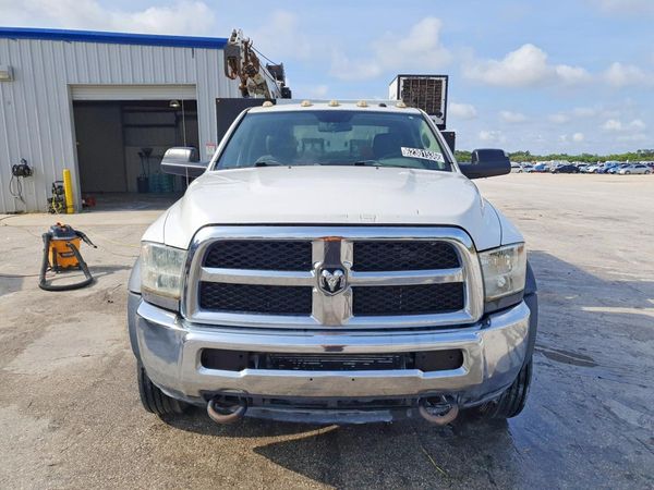 2015 RAM 5500 REG CAB CHASSIS