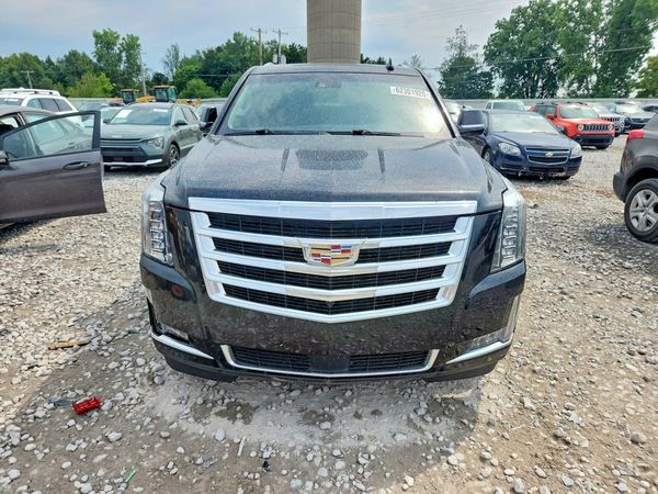 2017 CADILLAC ESCALADE