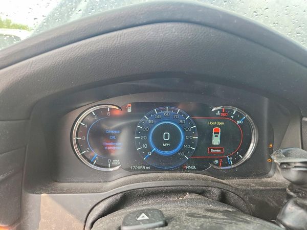 2017 CADILLAC ESCALADE