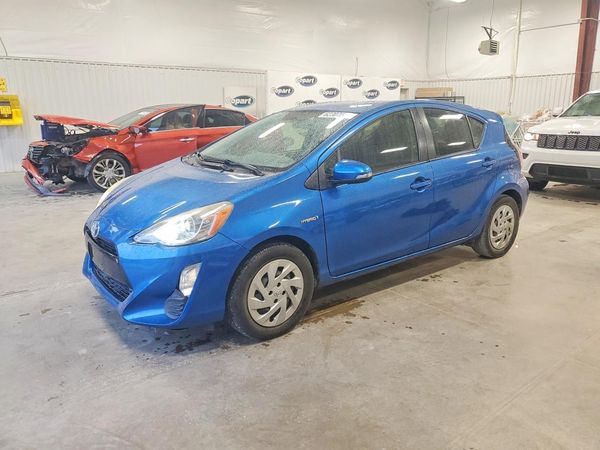 2016 TOYOTA PRIUS