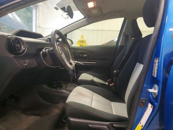 2016 TOYOTA PRIUS