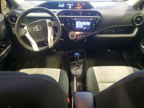 2016 TOYOTA PRIUS