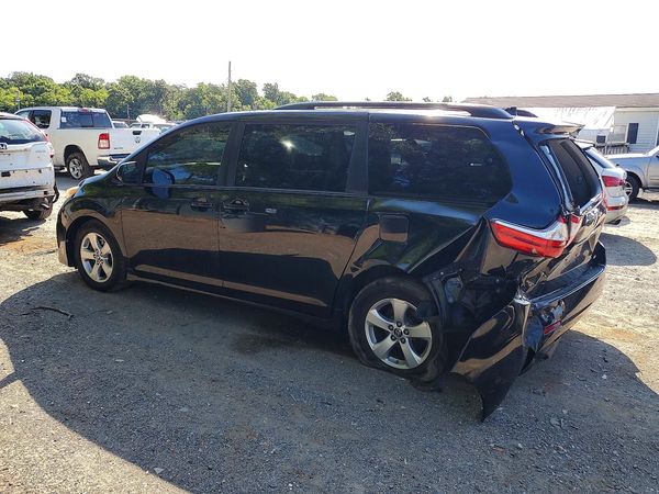 2018 TOYOTA SIENNA