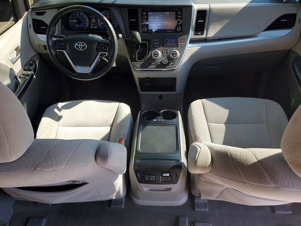 2018 TOYOTA SIENNA
