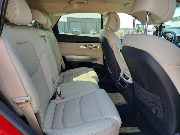 2025 GENESIS GV70