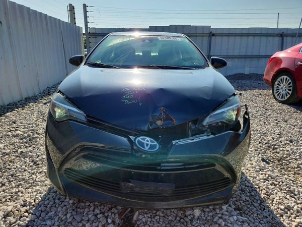 2017 TOYOTA COROLLA