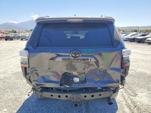 2022 TOYOTA 4RUNNER SR5 Prem