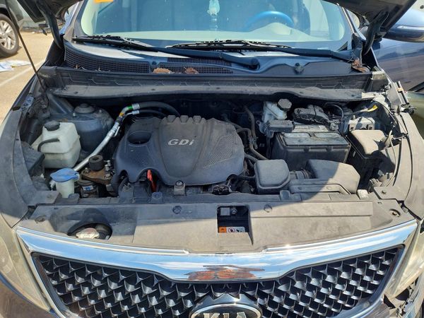 2015 KIA SPORTAGE GL - Middle-low