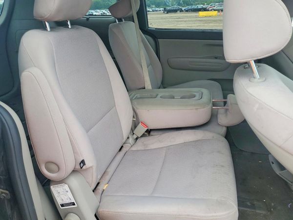 2016 KIA SEDONA LX - Middle-low