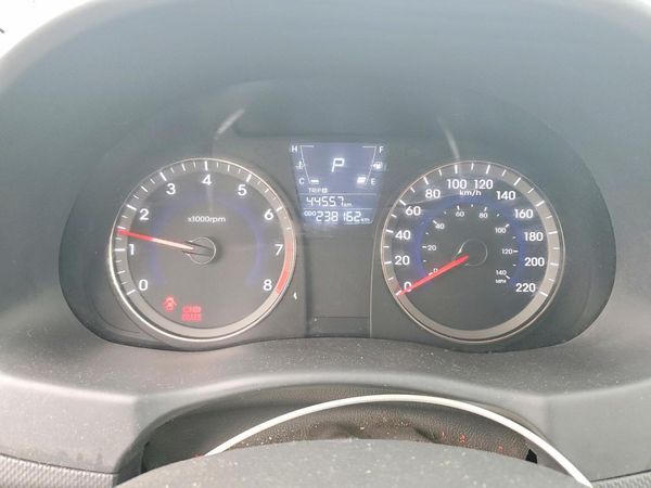 2013 HYUNDAI ACCENT GLS, GS