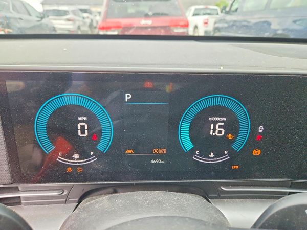 2026 HYUNDAI KONA SE