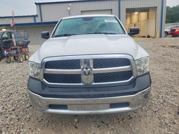 2018 RAM 1500 ST QUAD CAB 4X2
