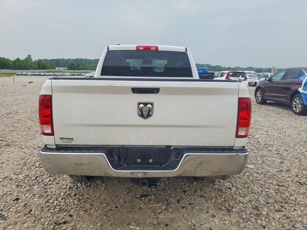 2018 RAM 1500 ST QUAD CAB 4X2