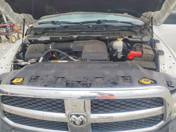 2018 RAM 1500 ST QUAD CAB 4X2