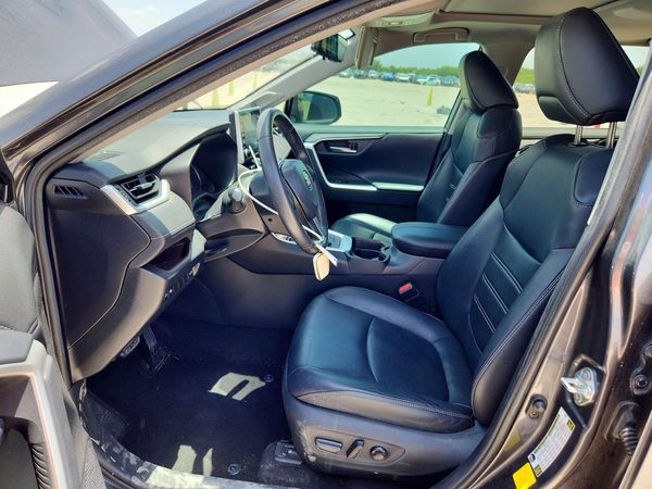 2019 TOYOTA RAV4 Limited