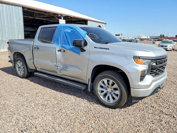 2022 CHEVROLET SILVERADO Custom