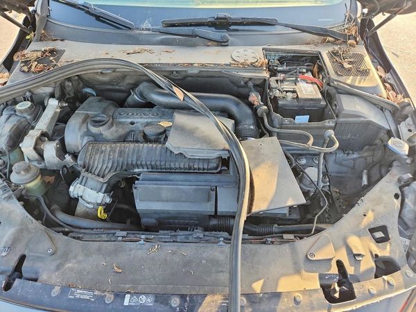 2012 VOLVO S60