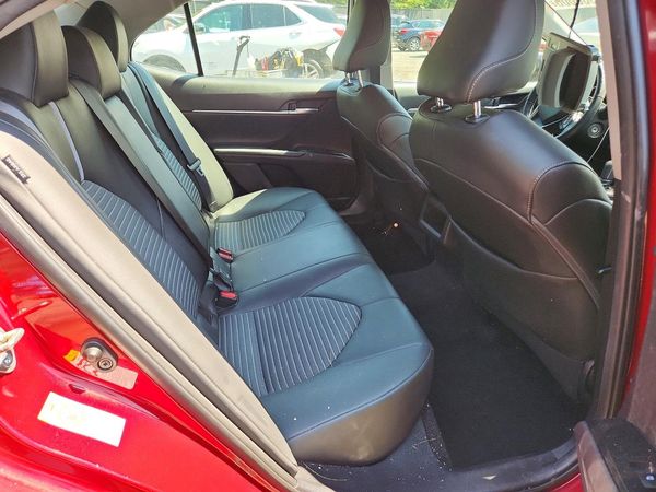 2018 TOYOTA CAMRY