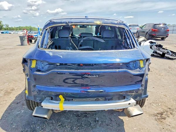 2021 PORSCHE MACAN Base