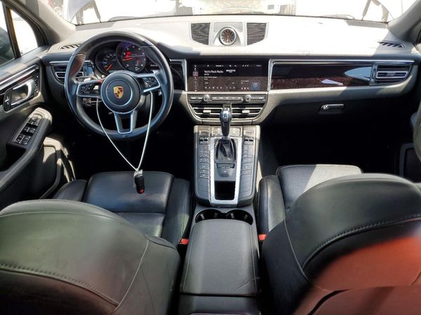 2021 PORSCHE MACAN Base