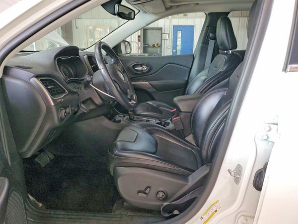 2019 JEEP CHEROKEE LATITUDE PLUS 4X4