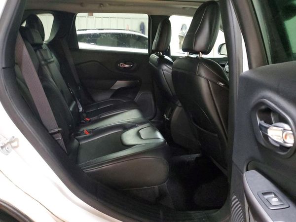 2019 JEEP CHEROKEE LATITUDE PLUS 4X4