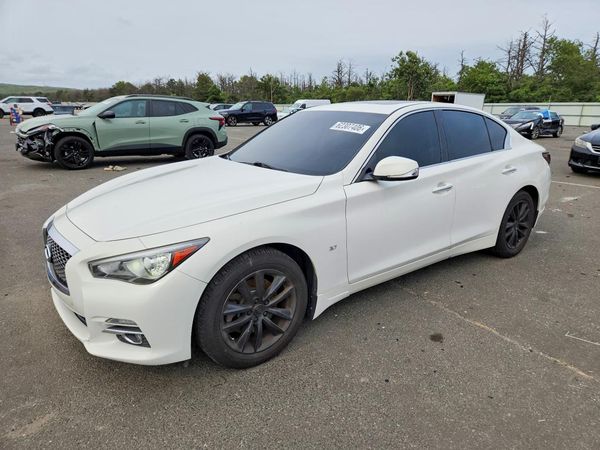 2015 INFINITI Q50