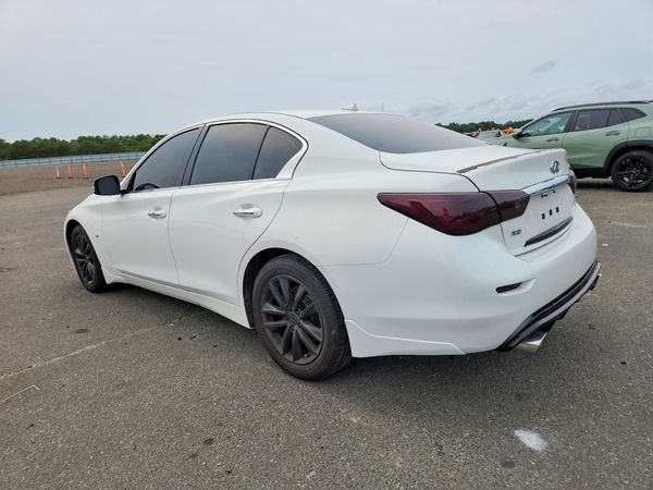 2015 INFINITI Q50